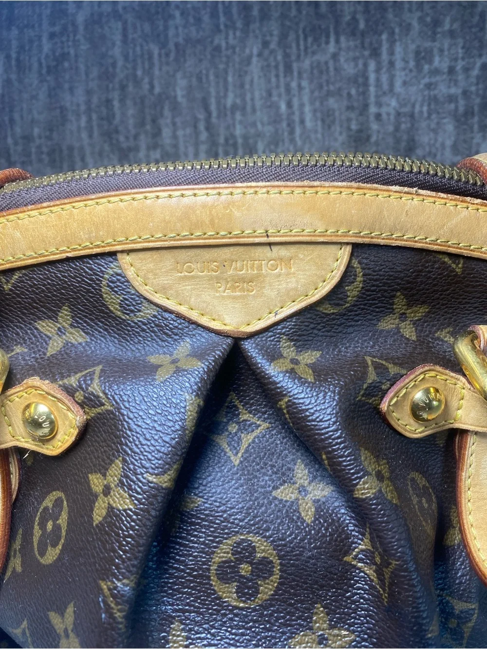 Louis Vuitton Tivoli GM Monogram Shoulder Bag with Tan Trim - Picture 3 of 16